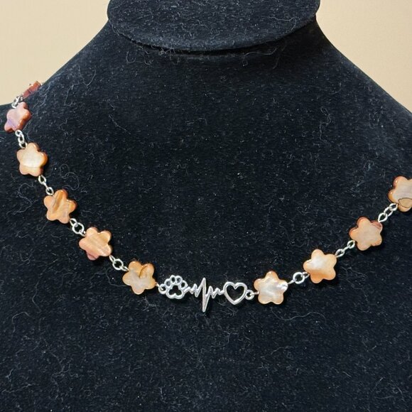 Caramel Mother of Pearl Flower Beaded Short Necklace+PawPrint Heart Beat Pendant - Picture 3 of 13
